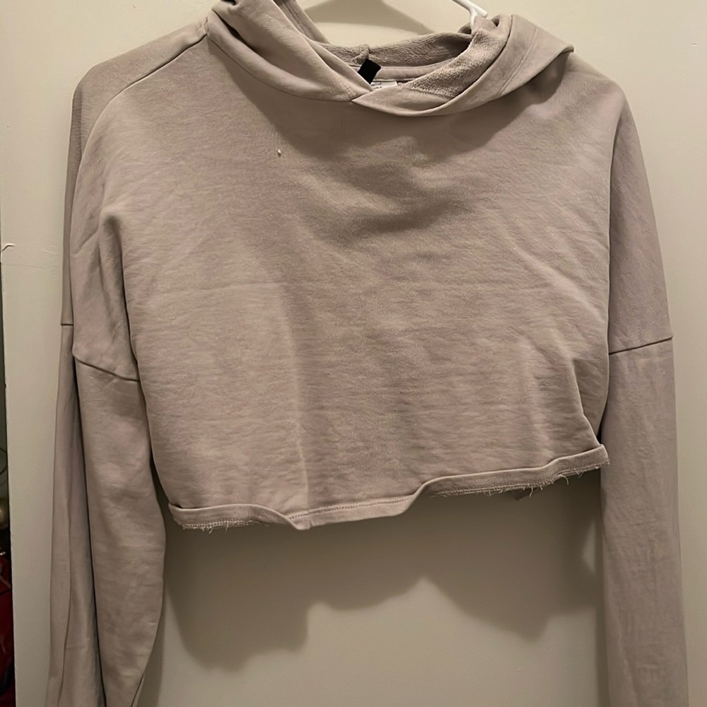 Crop top sweater